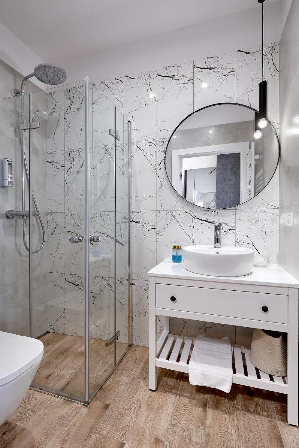 Dluga 18 Apartament Premium Z Balkonem Poznan Bagian luar foto